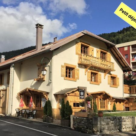 Relais Mont Jura Adults Only Panzió Lélex Kültér fotó
