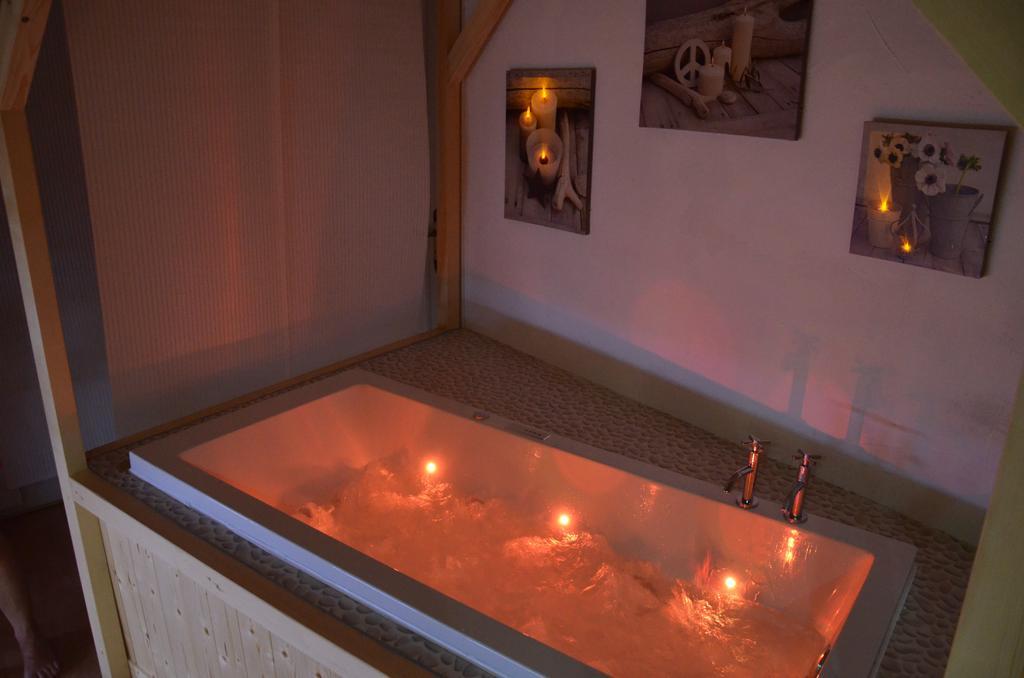 Relais Mont Jura Adults Only Panzió Lélex Kültér fotó