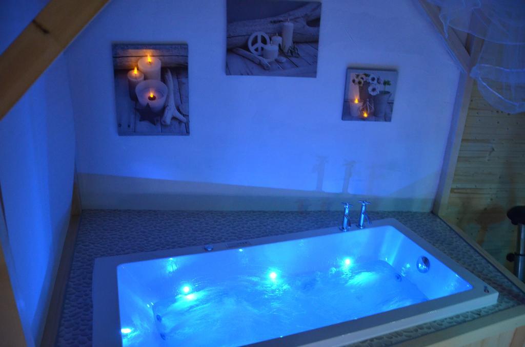 Relais Mont Jura Adults Only Panzió Lélex Kültér fotó