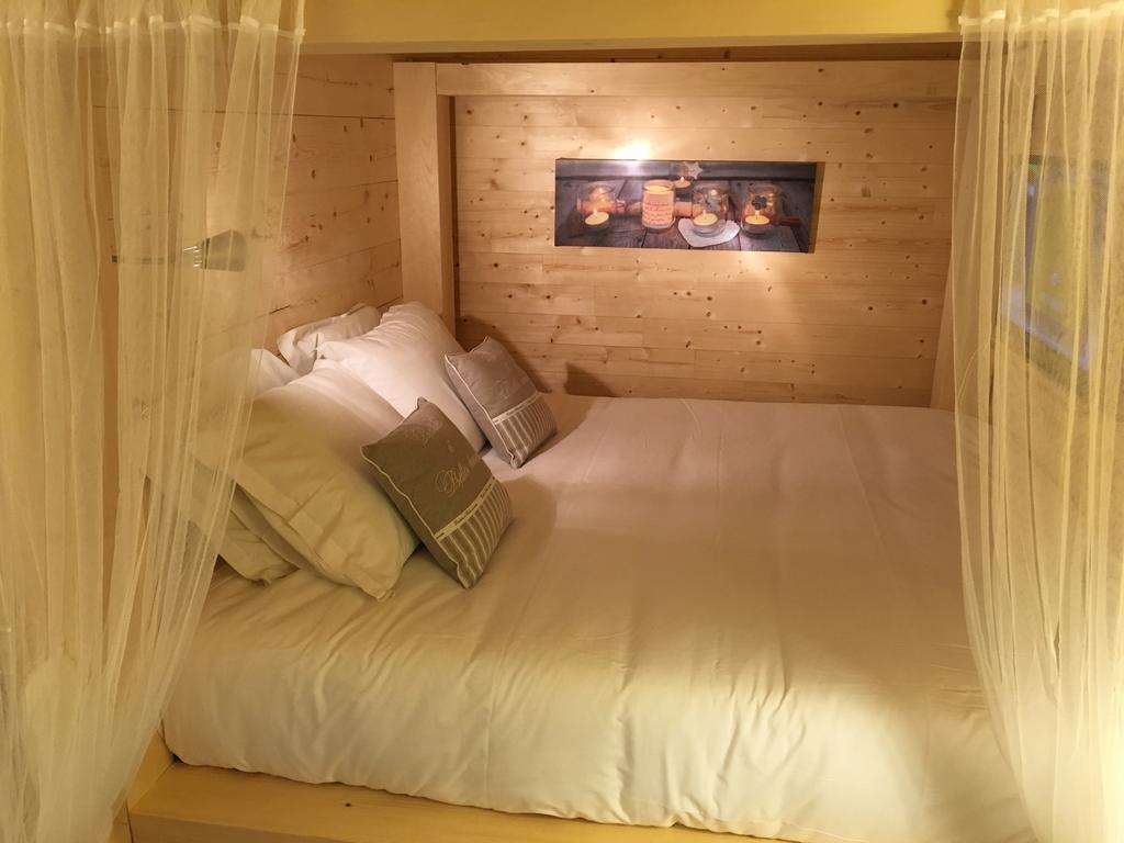Relais Mont Jura Adults Only Panzió Lélex Kültér fotó