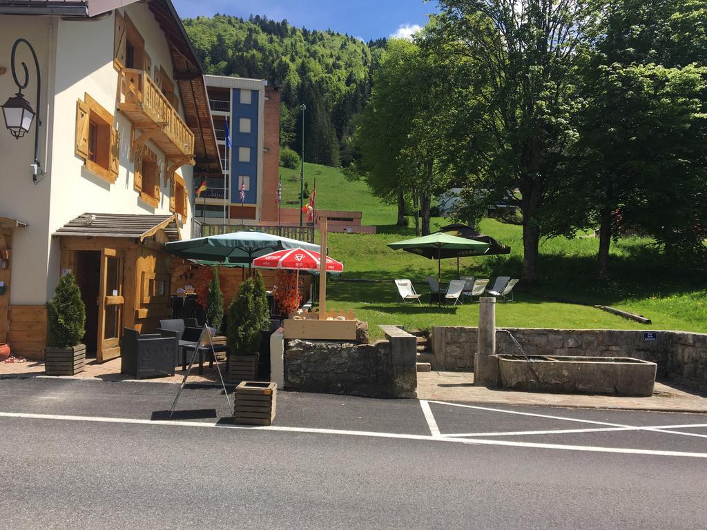 Relais Mont Jura Adults Only Panzió Lélex Kültér fotó