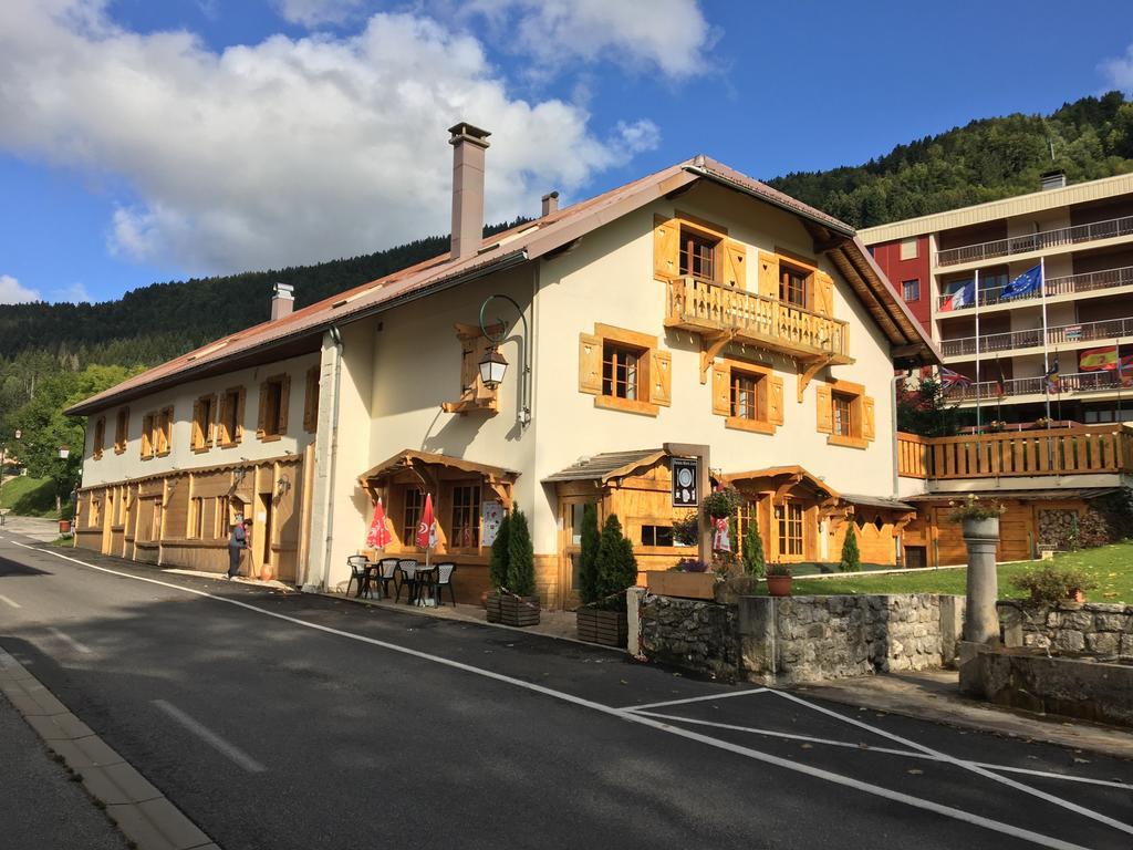 Relais Mont Jura Adults Only Panzió Lélex Kültér fotó